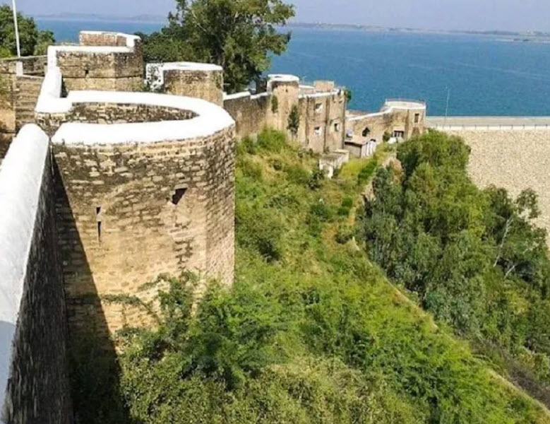 Mangla Fort, Pakistan